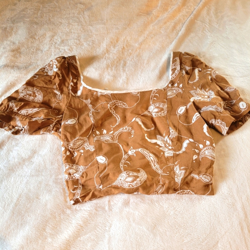 Crop tee/open back